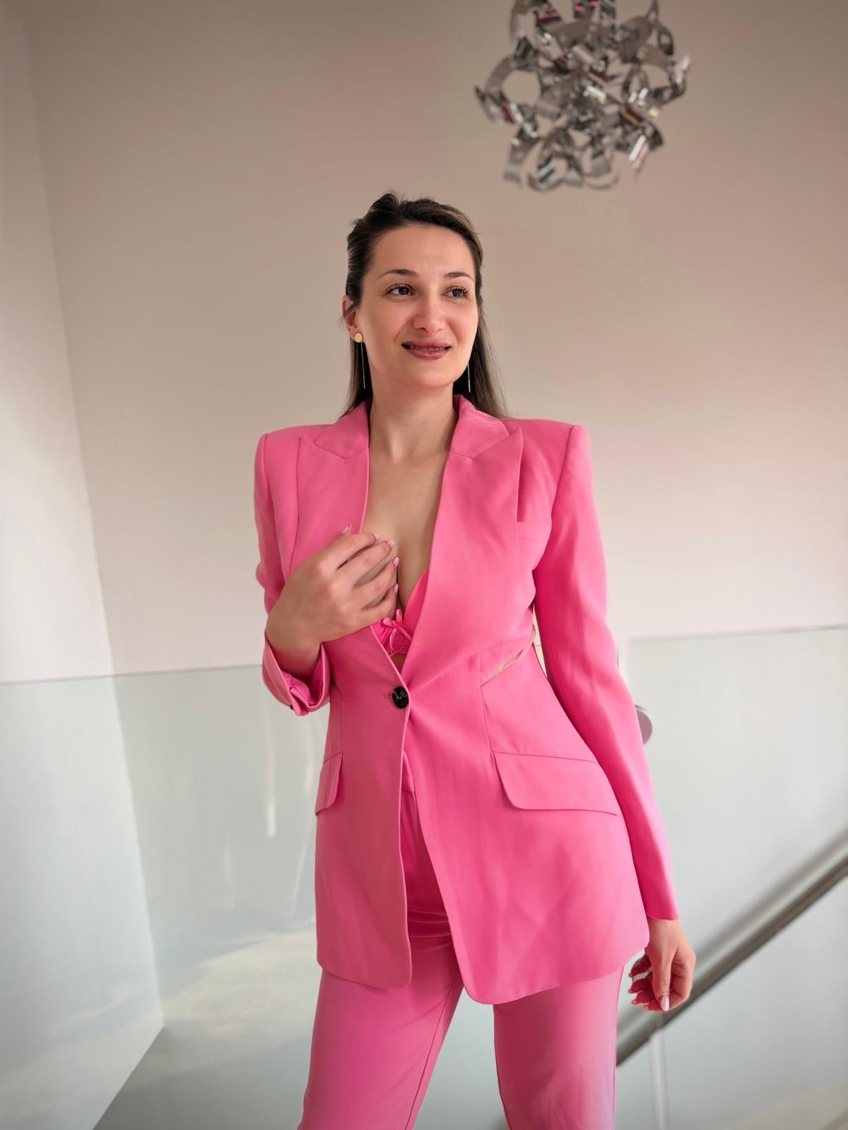 Elegant Pink Suit Set – Blazer & Trousers