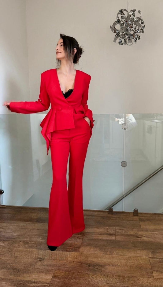 Maelia Set - Red Flare Elegance